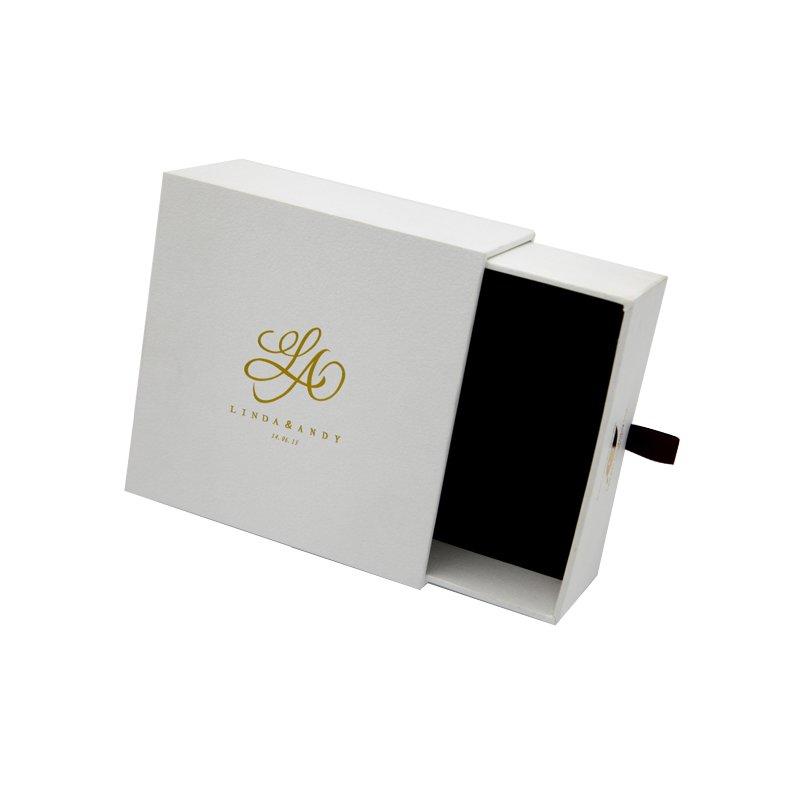 Boxes for Jewellery Packaging with Gold Stamping and Velvet Lint